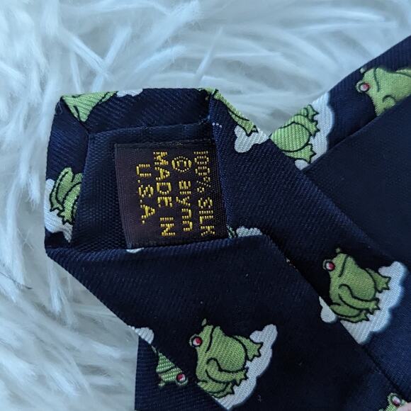 Vintage Men's Alynn Silk Bullfrog Eating Dragonfly Navy Tie - Picture 5 of 5